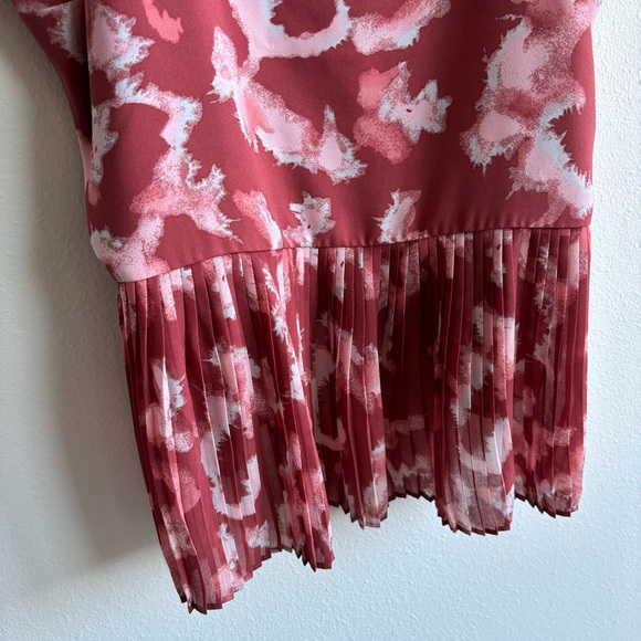 Nine West | Red & Pink Ruffle Tank - Picture 4 of 7